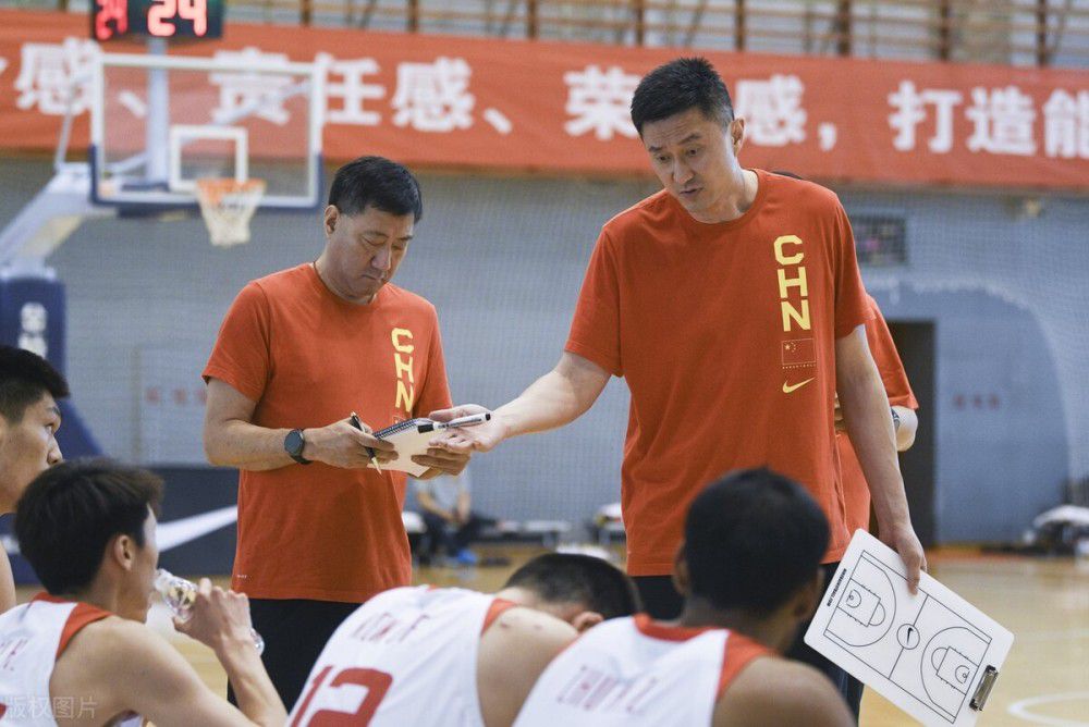 我无法入睡，思绪万千。
